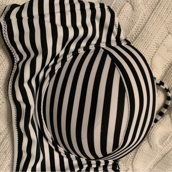 Cupshe bikini top NWT - Picture 3 of 4